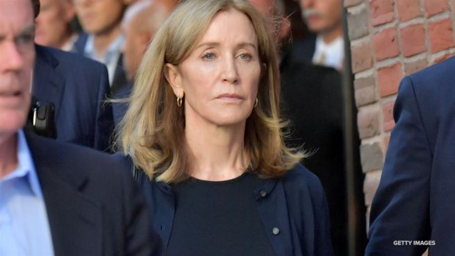 go to Es war kein einfaches Jahr für Felicity Huffman