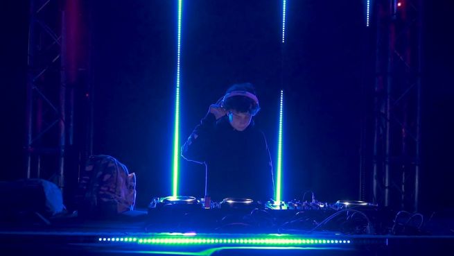 go to 14 Jahre alt und schon Profi-DJ