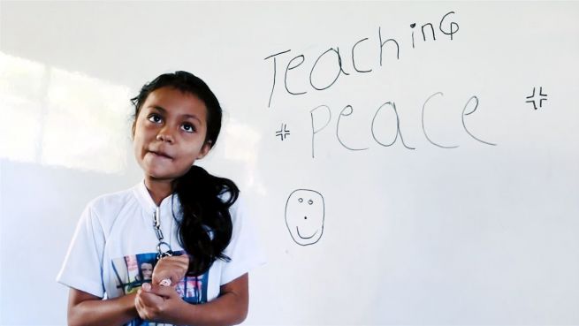 go to Frieden lehren: FARC-Opfer unterrichtet Rebellen-Kinder